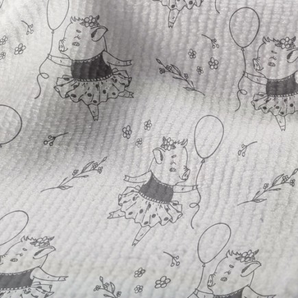 卡通小豬拿著汽球跳芭蕾舞毛巾布(幅寬160公分)